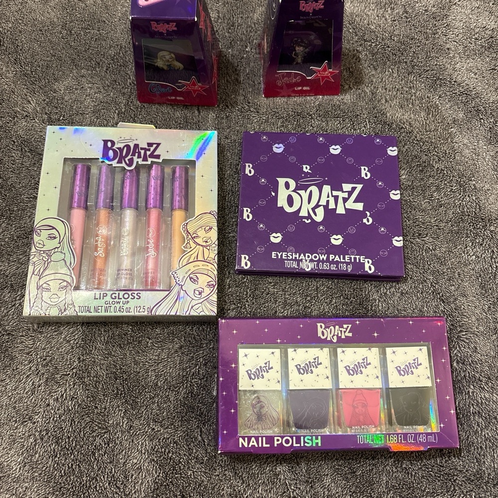 Bratz Lip Gloss, Chloe and Jade Lip Oils, Eyeshadow Palette, and Nail Polish Set